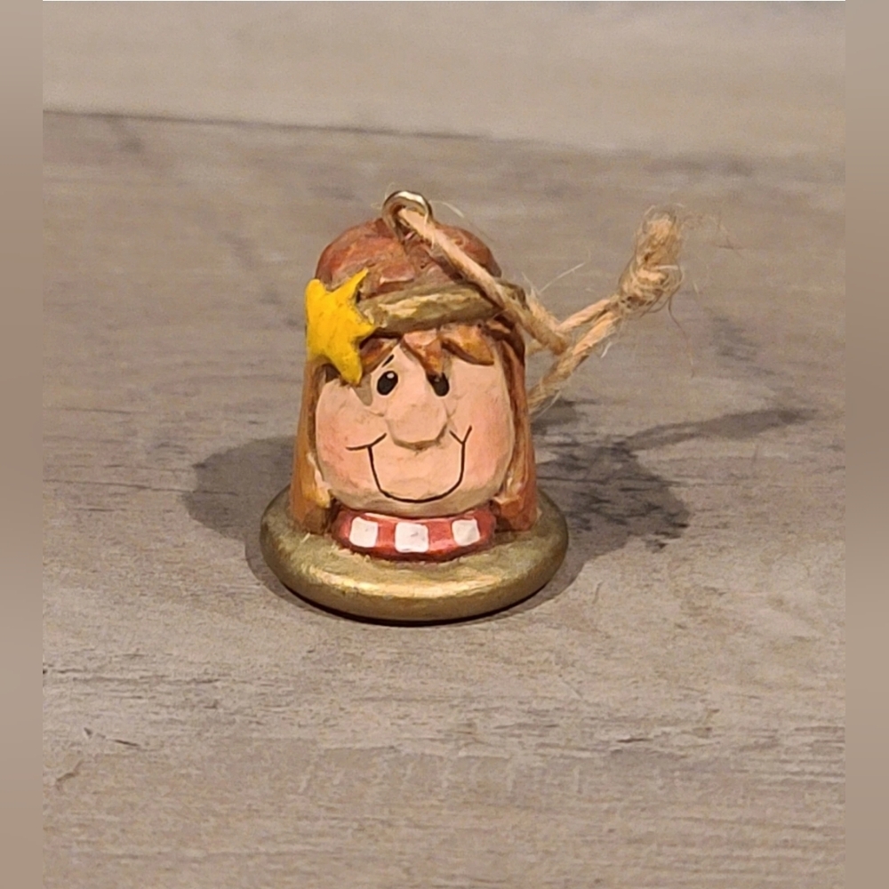 Eddie Walker Midwest of Cannon Falls Angel Thimble Ornament Figure Thimble